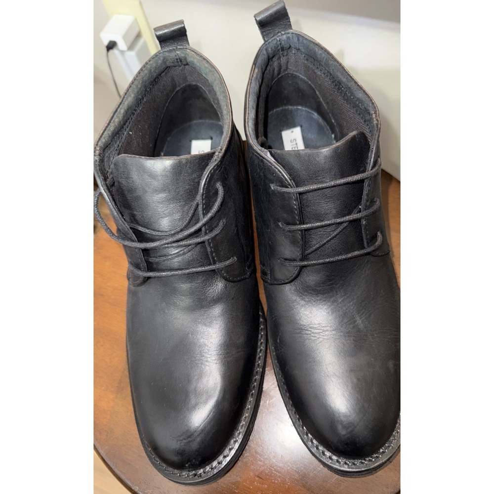 Steve Madden Black Leather  Men's Chukka Boot size 8